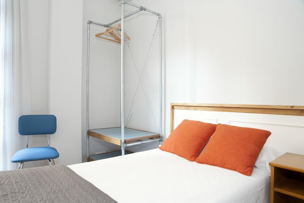 Apartamentos Sabinas Don Jaime Сарагоса Стая снимка