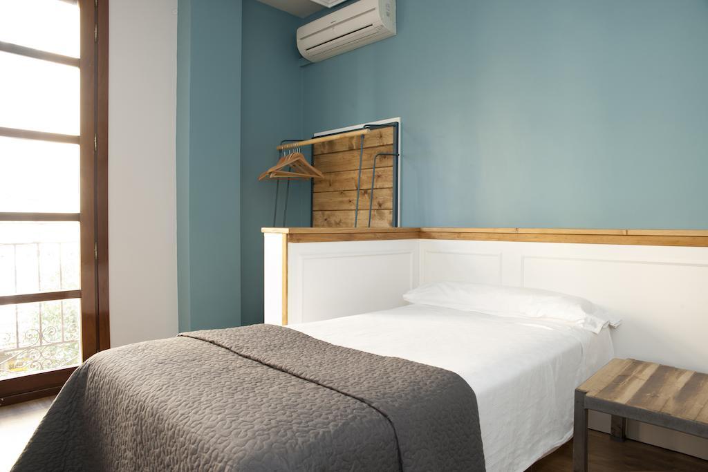 Apartamentos Sabinas Don Jaime Сарагоса Стая снимка