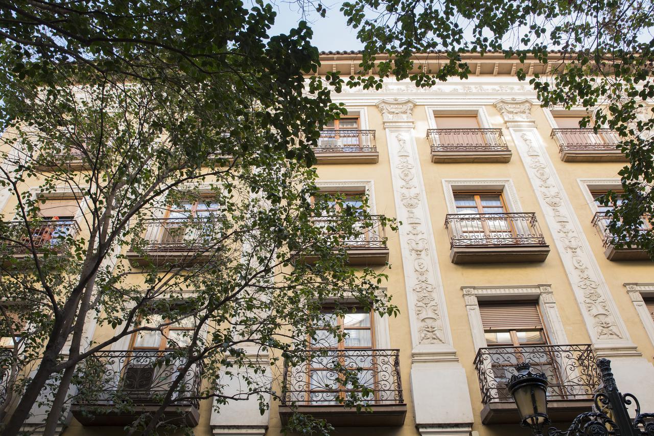 Apartamentos Sabinas Don Jaime Сарагоса Екстериор снимка