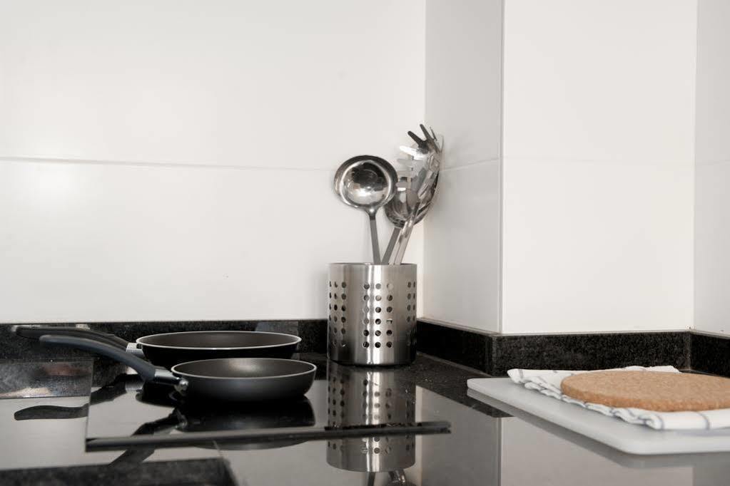 Apartamentos Sabinas Don Jaime Сарагоса Екстериор снимка
