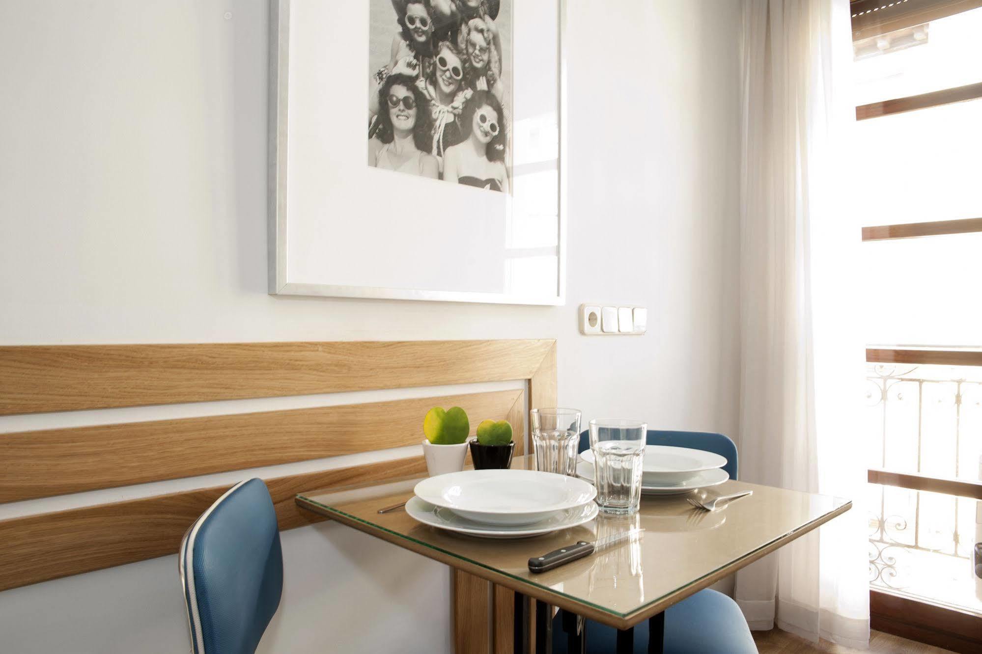 Apartamentos Sabinas Don Jaime Сарагоса Екстериор снимка