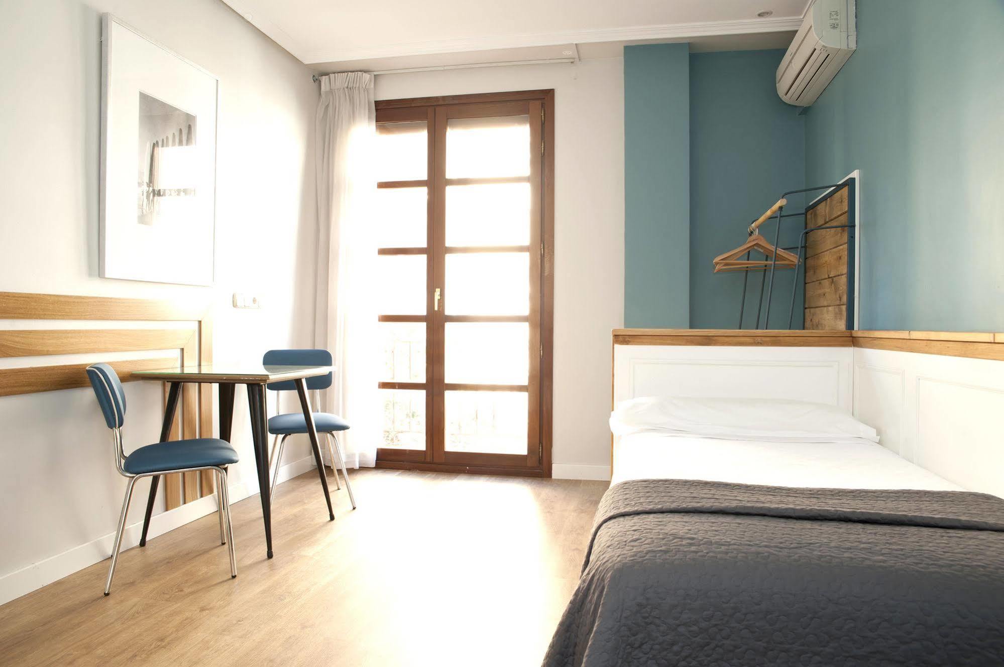 Apartamentos Sabinas Don Jaime Сарагоса Екстериор снимка